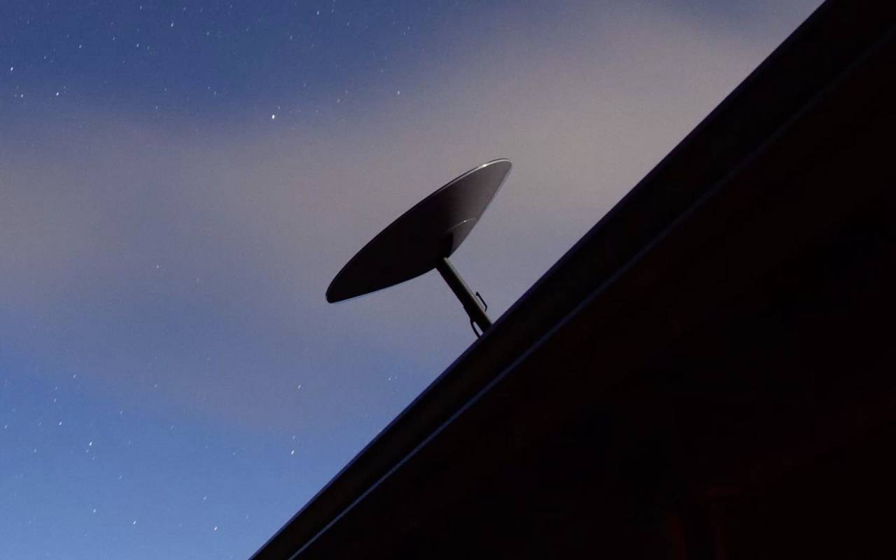 Starlink satellite internet beta imminent as Elon Musk confirms dish details - SlashGear