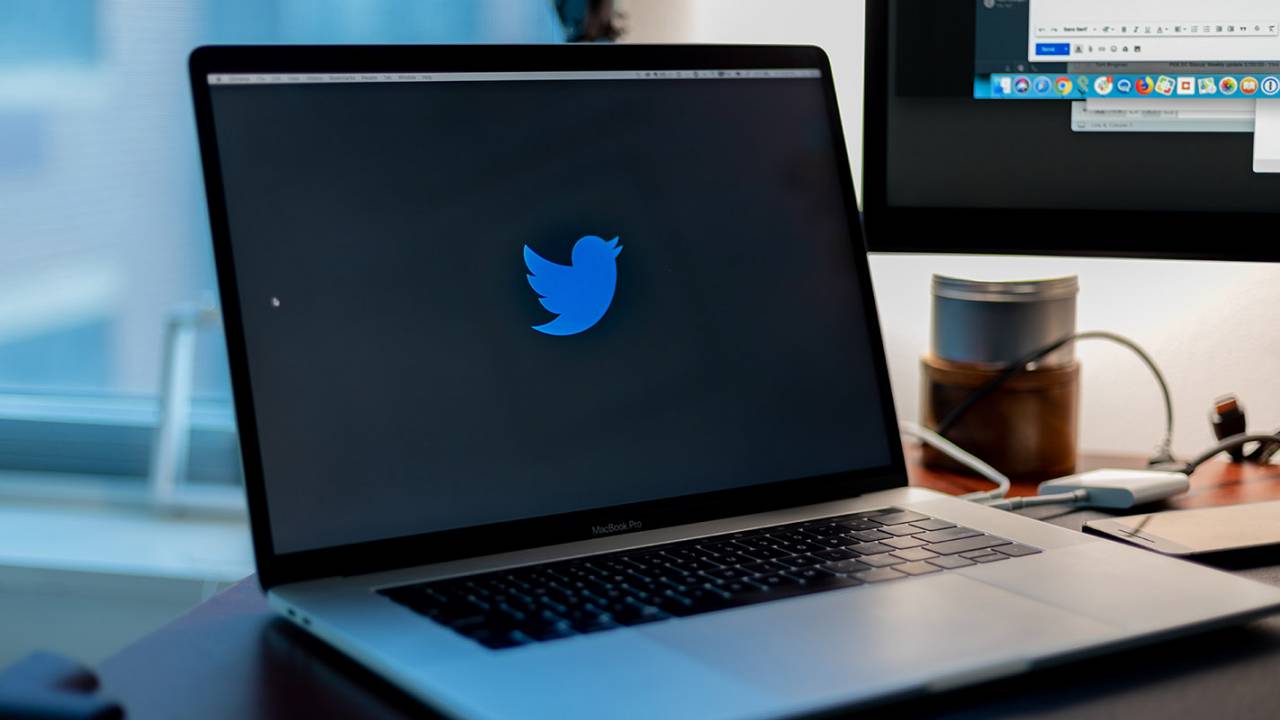 Teen hacker charged with 30 felonies over huge Twitter bitcoin scam