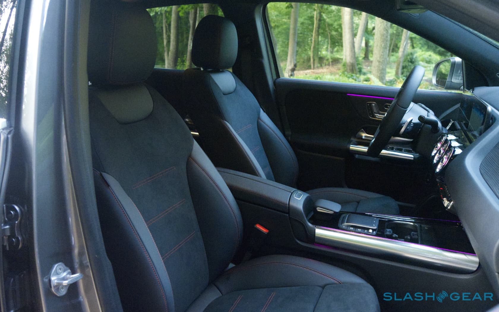 21 Mercedes Benz Gla 250 4matic Review Embracing The Suv Slashgear 21 Mercedes Benz Gla 250 4matic Review Embracing The Suv Slashgear