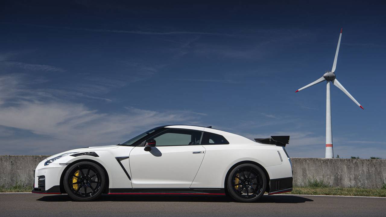 Nissan announces 2021 GT-R Premium and NISMO pricing