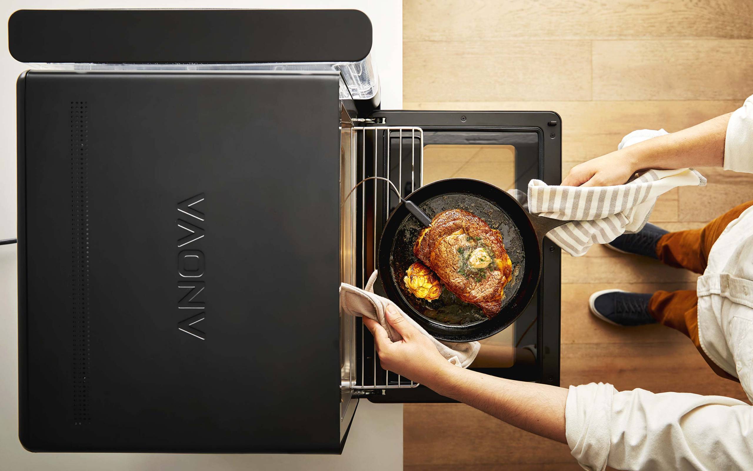 Anova Precision Oven aims to make steam combi cooking affordable