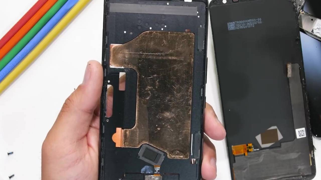 ASUS ROG Phone 3 teardown has some good news for gamers