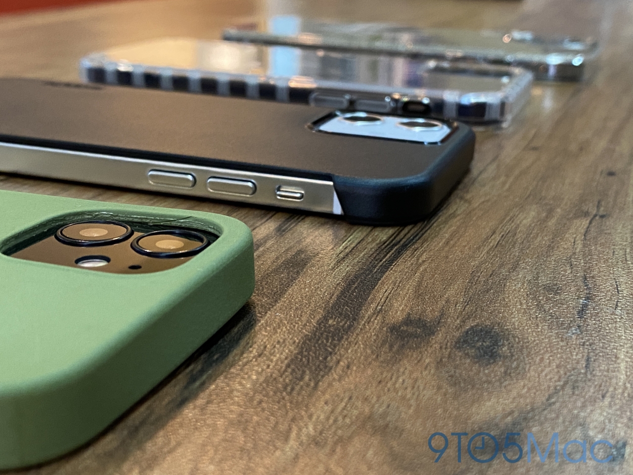Iphone 12 Dummy Units Cases Show Iphone 4 Throwback Slashgear