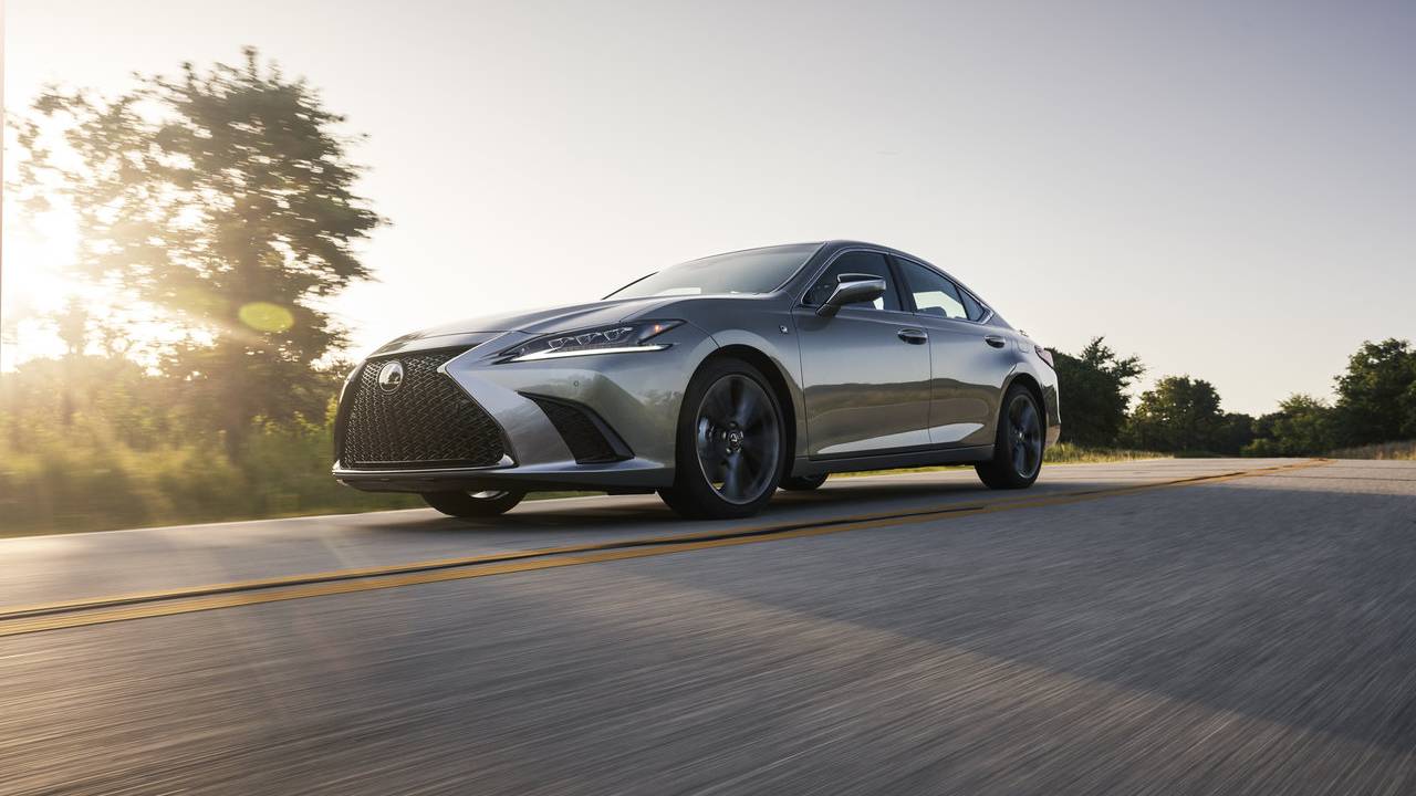 2021 Lexus Es Is Now Available With Awd But There S A Catch Slashgear