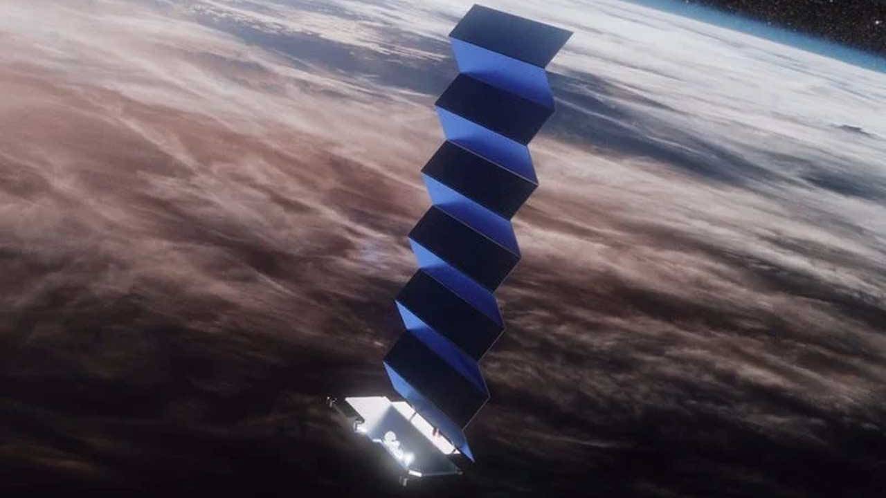 SpaceX launches 57 new “VisorSat” Starlink satellites