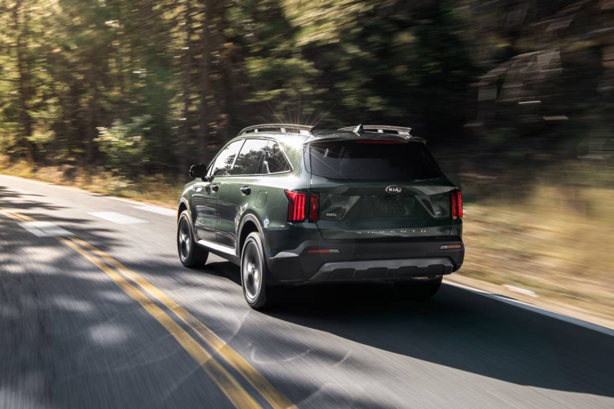 21 Kia Sorento Sees 3 Row Suv Aim Big Slashgear