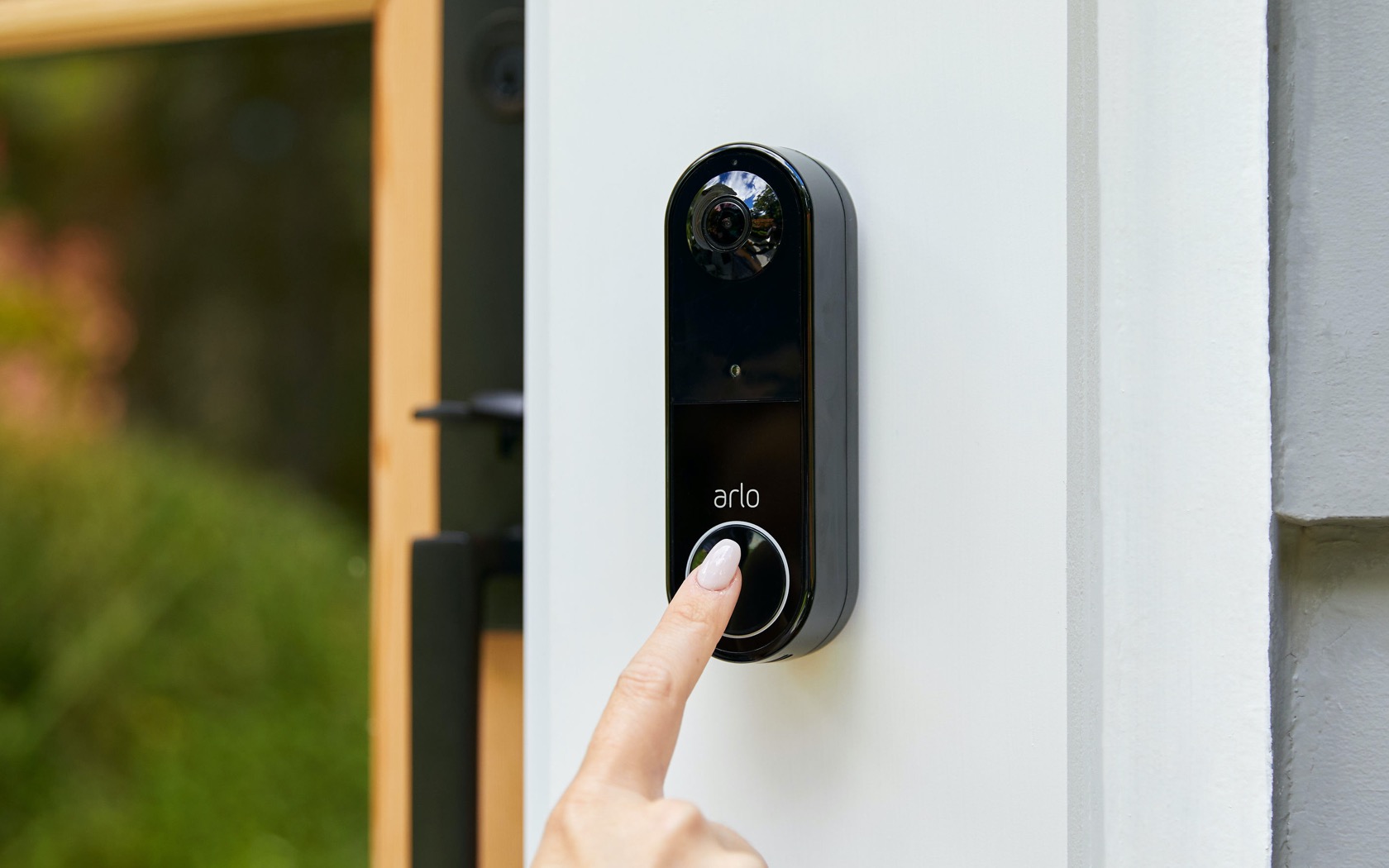 This new Arlo video doorbell is battery powered for easier installs