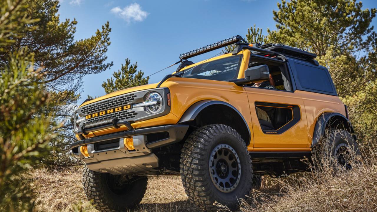 2021 Bronco Sasquatch manual option added as Ford relents SlashGear