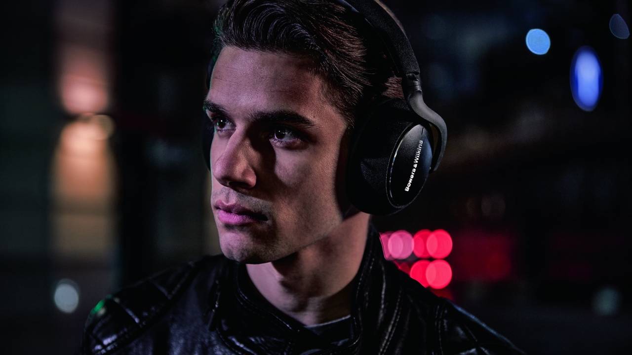 Bowers & Wilkins PX7 Carbon Edition celebrates brand’s headphone legacy