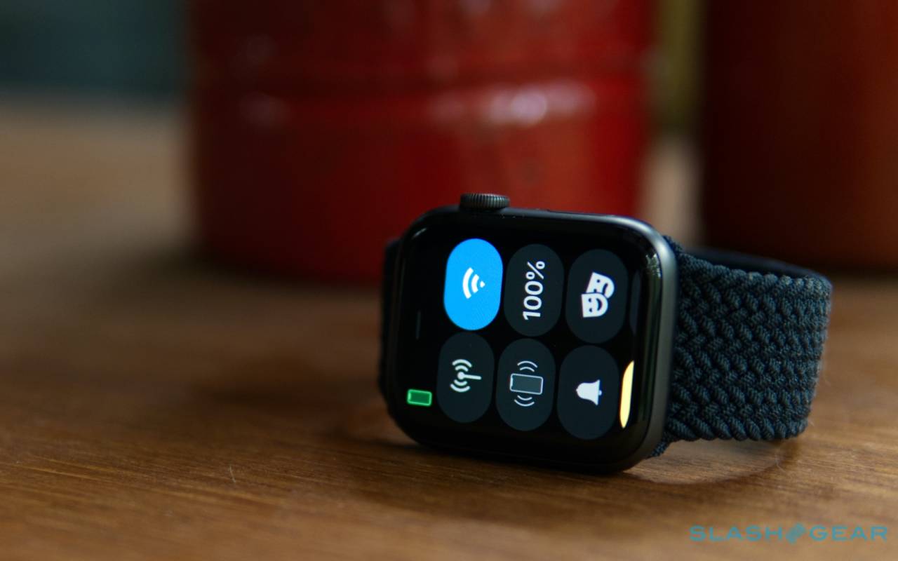 iphone se and apple watch