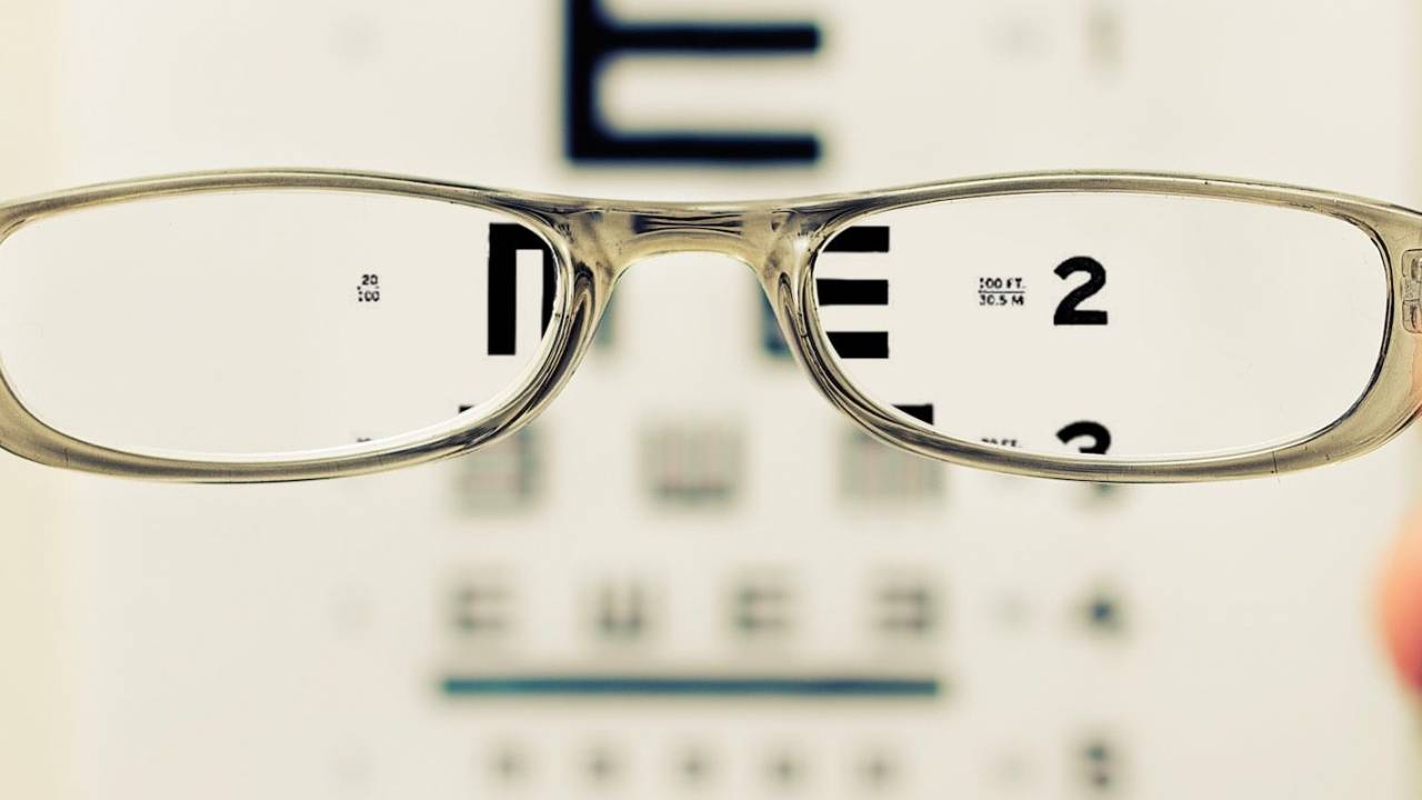 Study finds wearing glasses may drastically cut COVID-19 infection risk