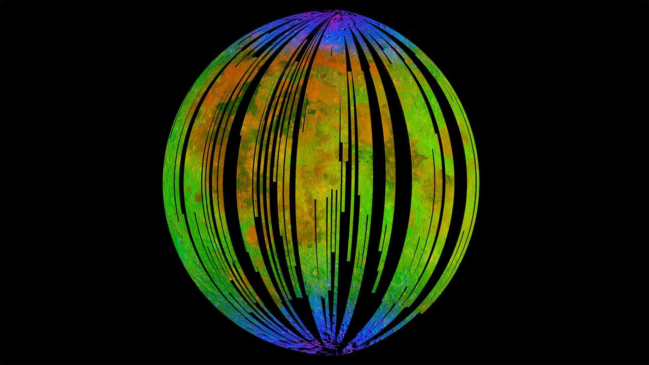 Scientists research why the moon is rusting