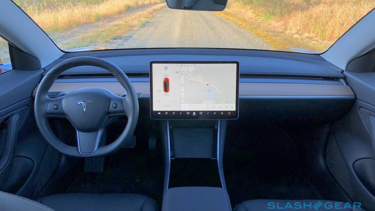 Tesla outage forces EV app offline