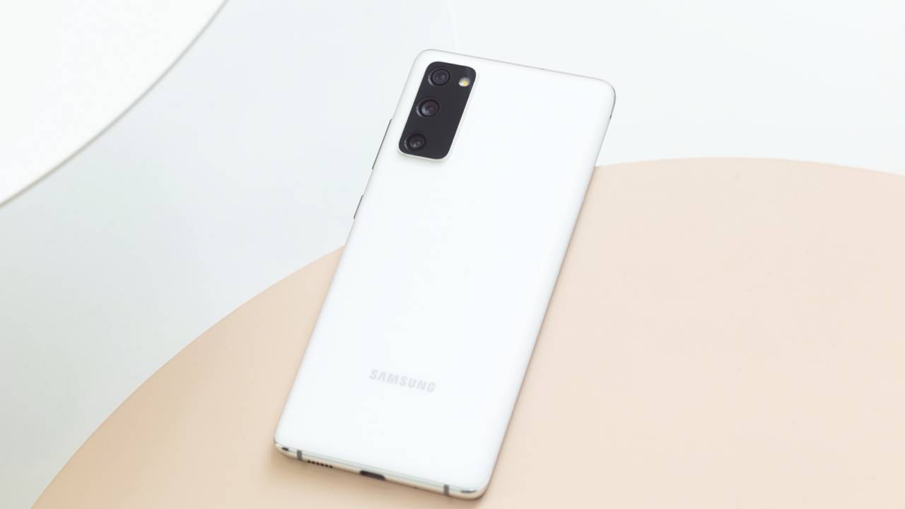 Samsung takes the lead in the global smartphone market for Q3