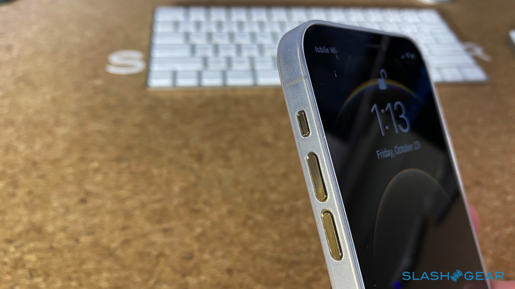 The Gold Iphone 12 Pro Is Just So Darn Pretty Hands On Slashgear