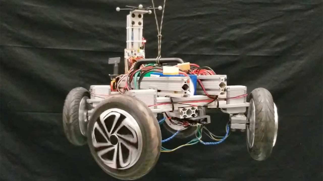 Cat-like AGRO robot always lands on its wheels