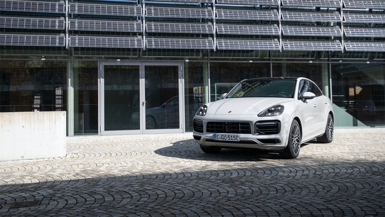 Porsche Increases The Electric Driving Range For Cayenne EHybrid Range SlashGear