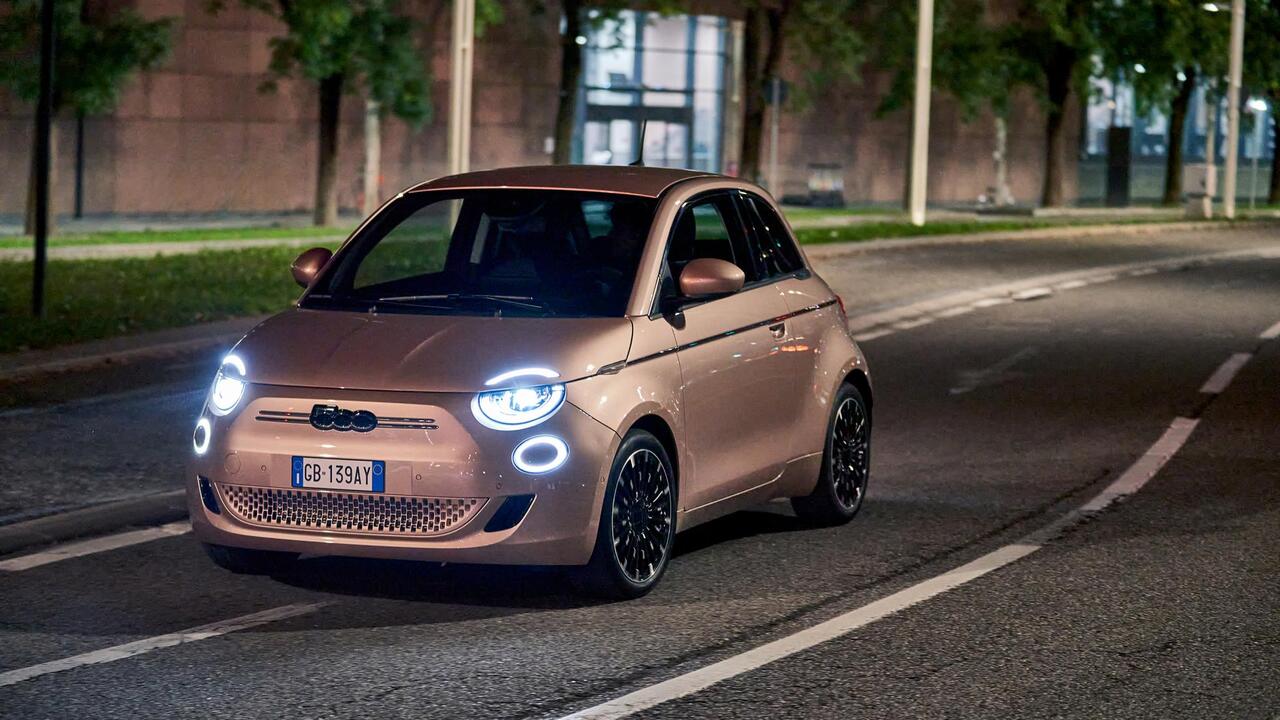 2021 Fiat 500e 3+1 gains a new rear door - SlashGear