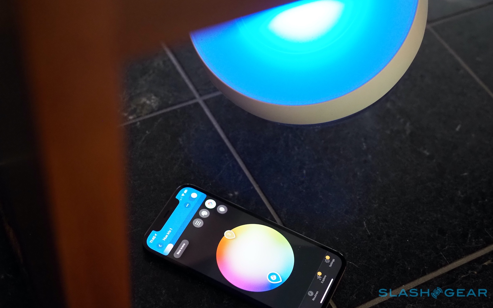 Philips Hue Iris Table Lamp Review (2020) Back, brighter SlashGear