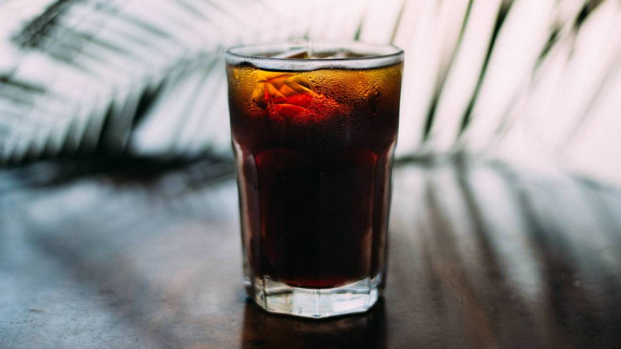 Study finds a good reason to stop drinking soda while breastfeeding