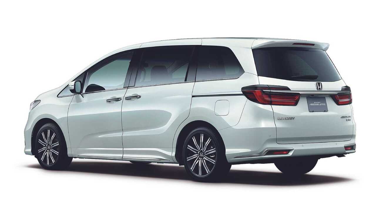 2021 Honda Odyssey Jdm Model Gets Outward Extending Seats Slashgear
