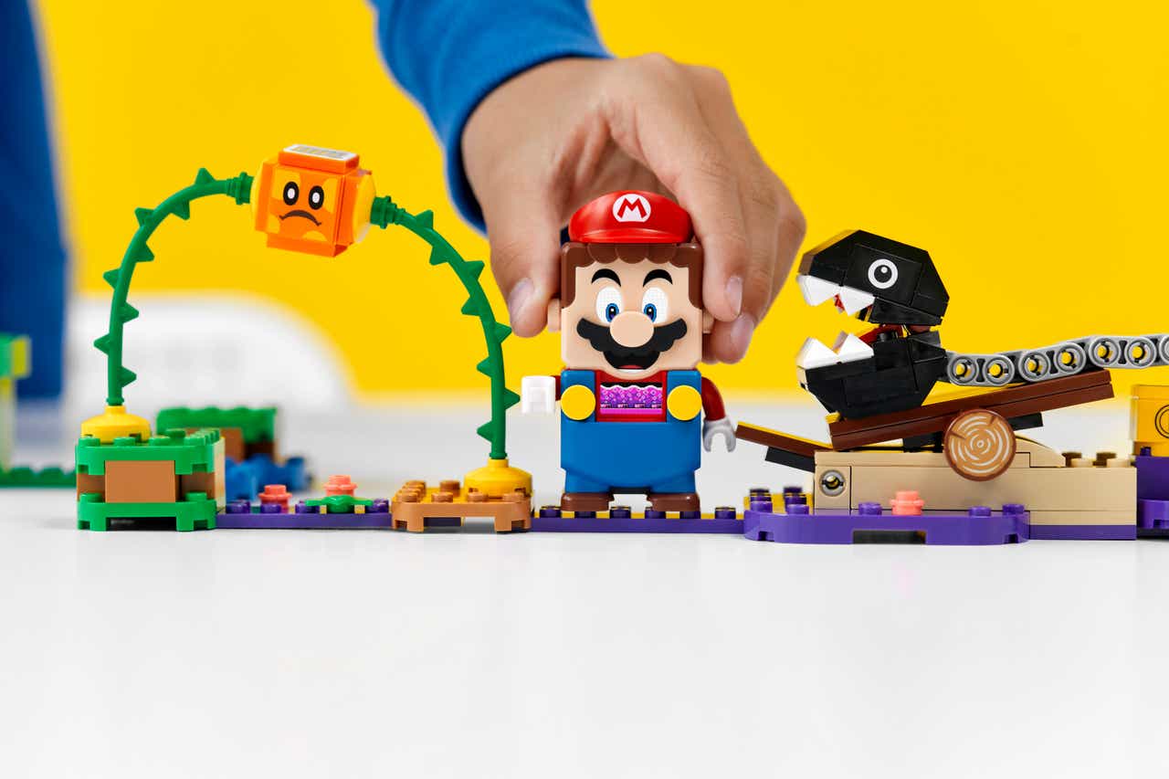 Lego Super Mario Opens The Floodgates With New Sets Character Packs And Power Ups Slashgear
