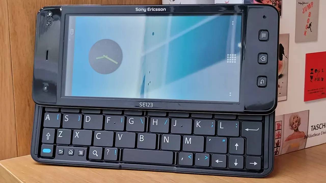 Sony Ericsson VAIO phone is the keyboard slider you wish happened
