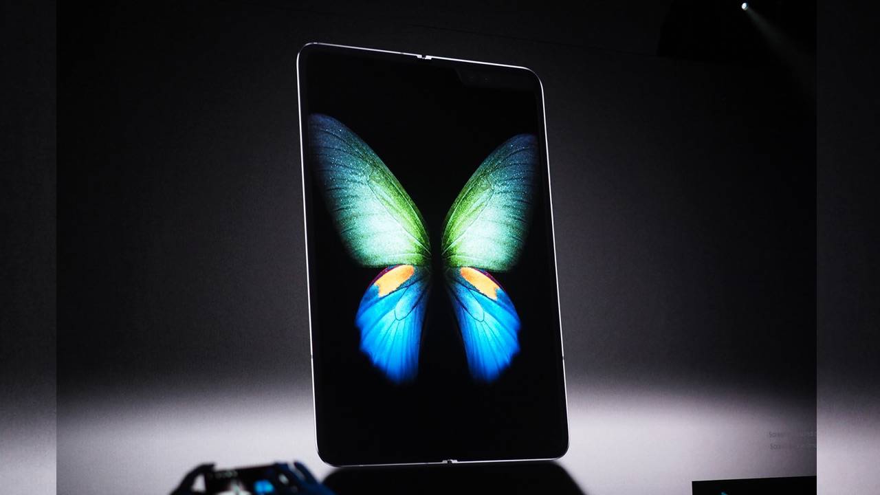 samsung galaxy fold 2 features