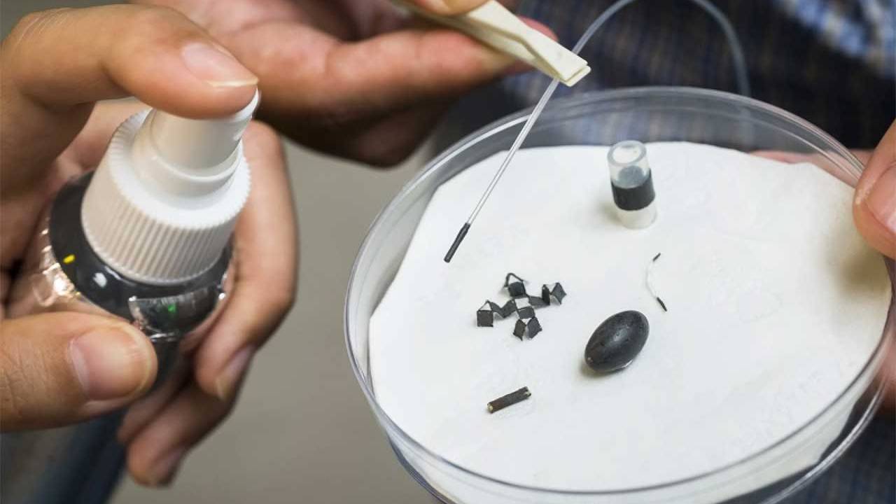 Magnetic spray-on coating turns objects into magnetic robots