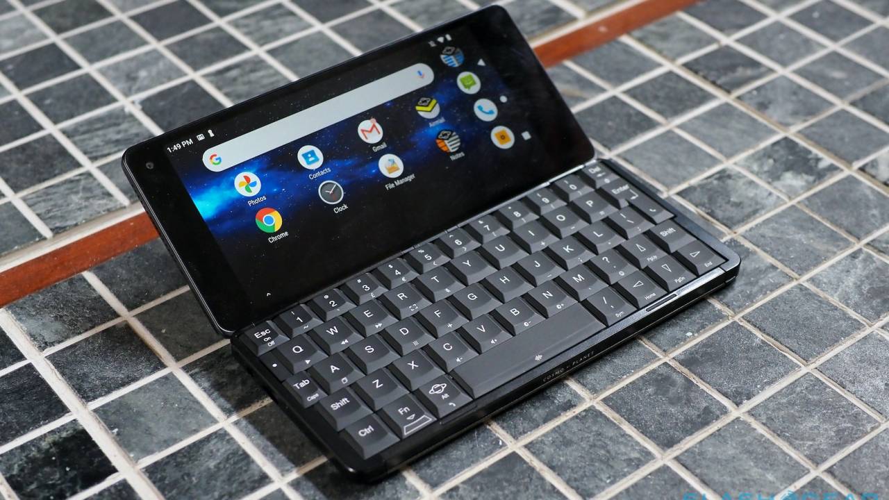 Planet Computers Cosmo Communicator Review – It’s all about the keyboard