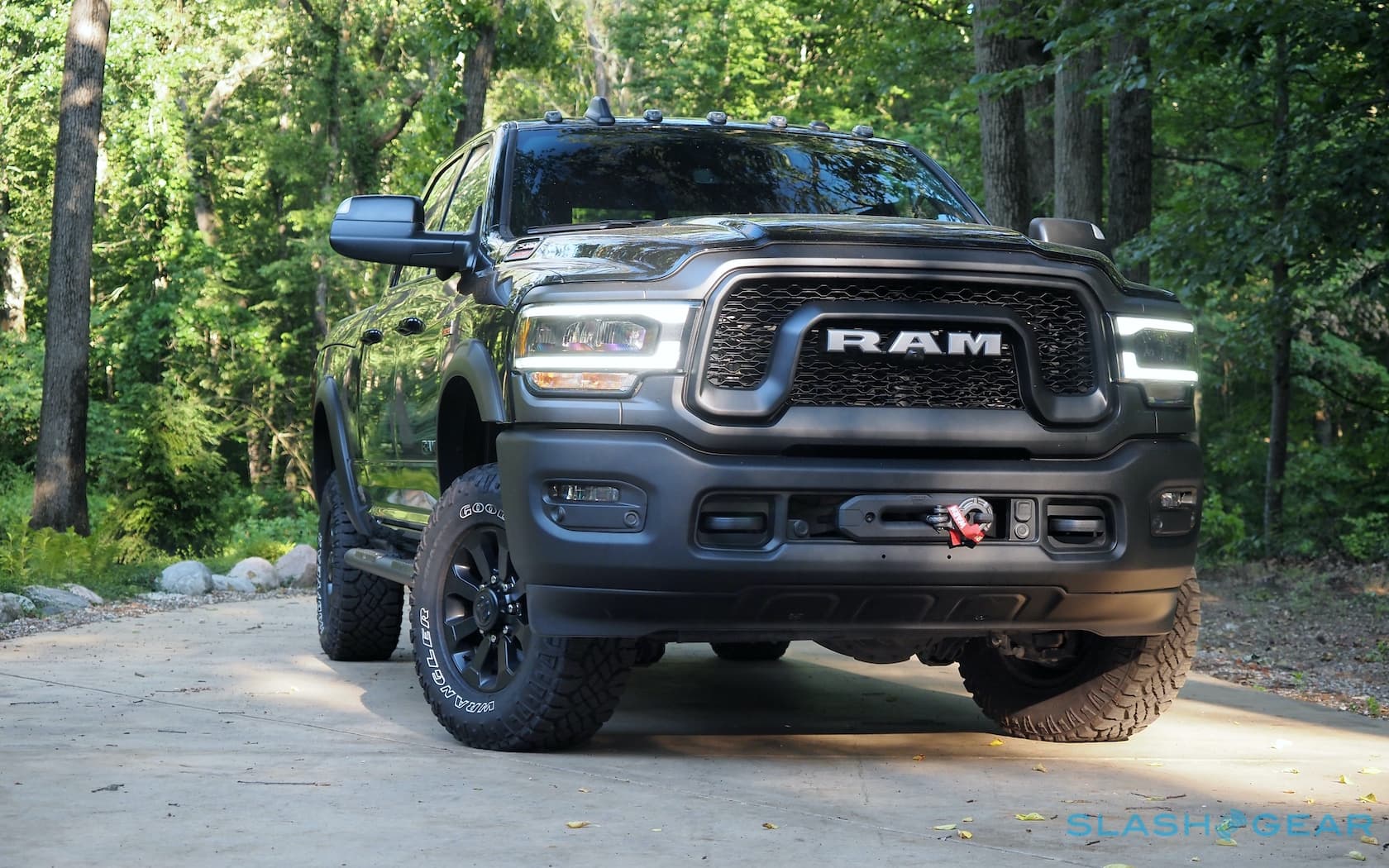 2020 ram 2500 power wagon accessories