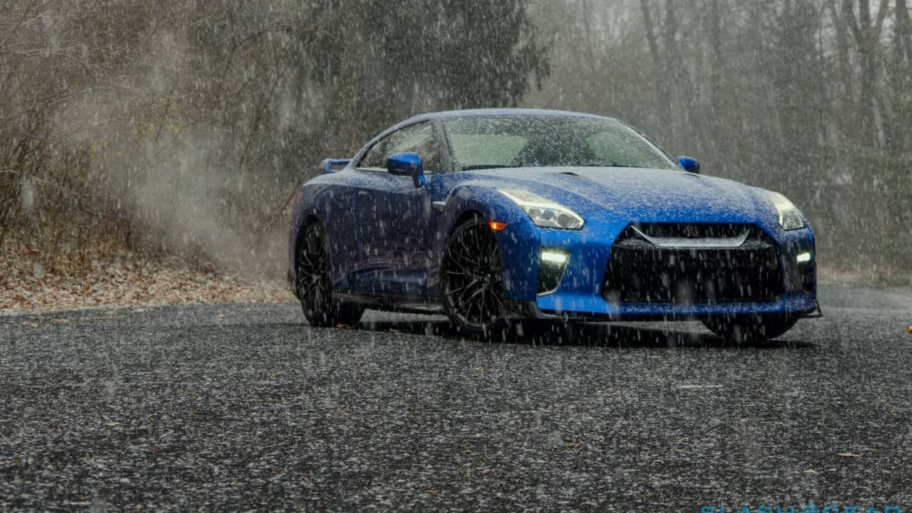 2021 Nissan GT-R Review – Godzilla in Snow Shoes