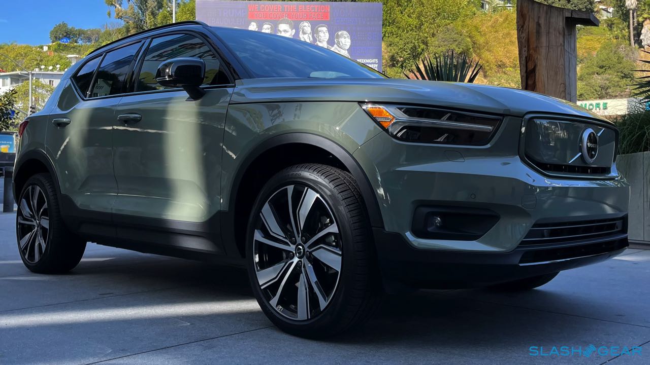 2021 Volvo XC40 Recharge P8 First Drive – Crossover EV has Swedish star potential