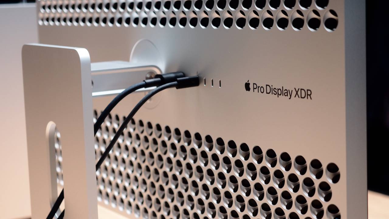 Apple’s Pro Display XDR pleases pros with new in-field recalibration