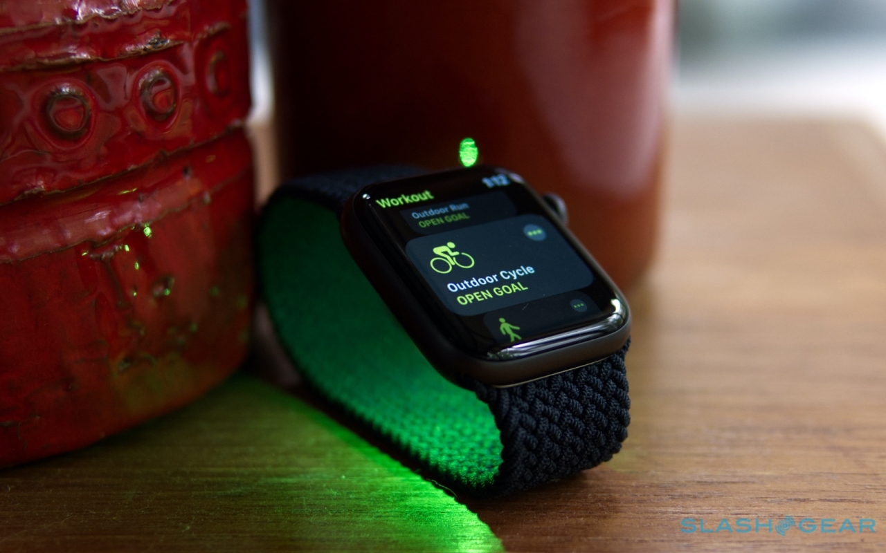 Apple Watch gets cardio fitness notification in watchOS 7.2 - SlashGear