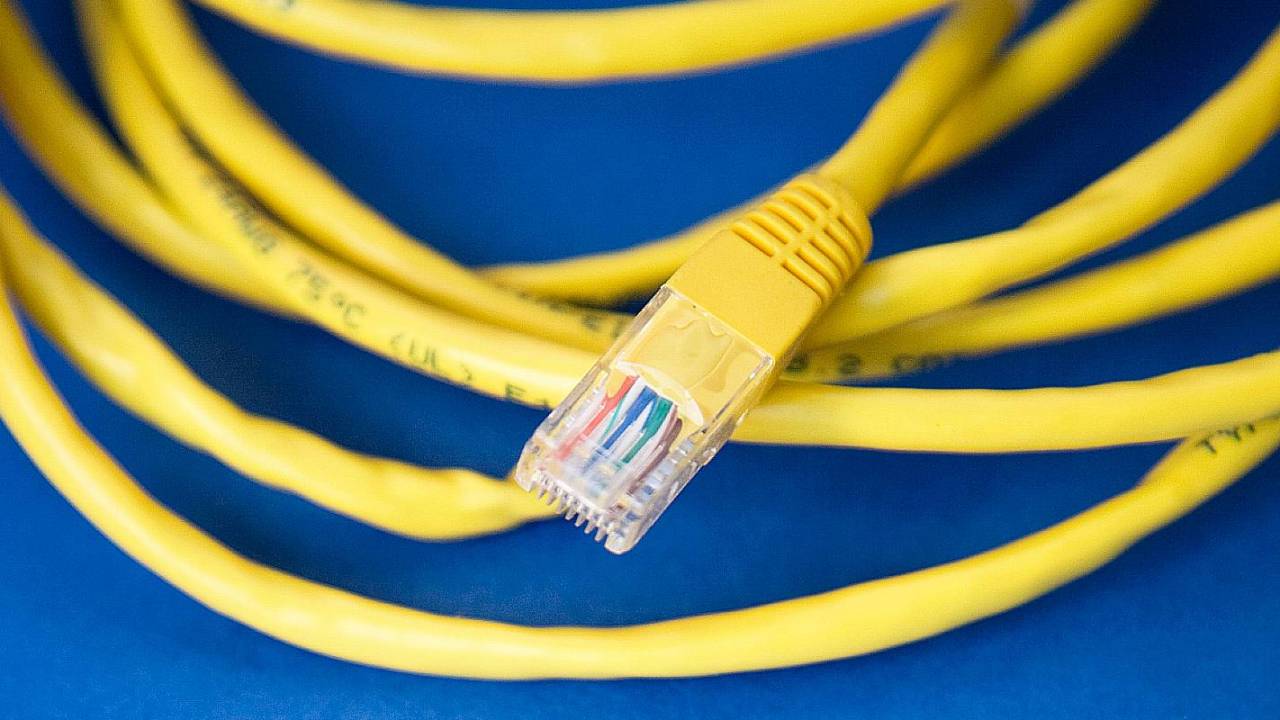 Comcast will soon charge more to have a pro install your cable - SlashGear