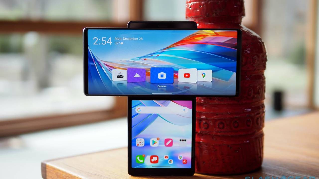 LG Wing Review – Swiveling Android is Peak 2020