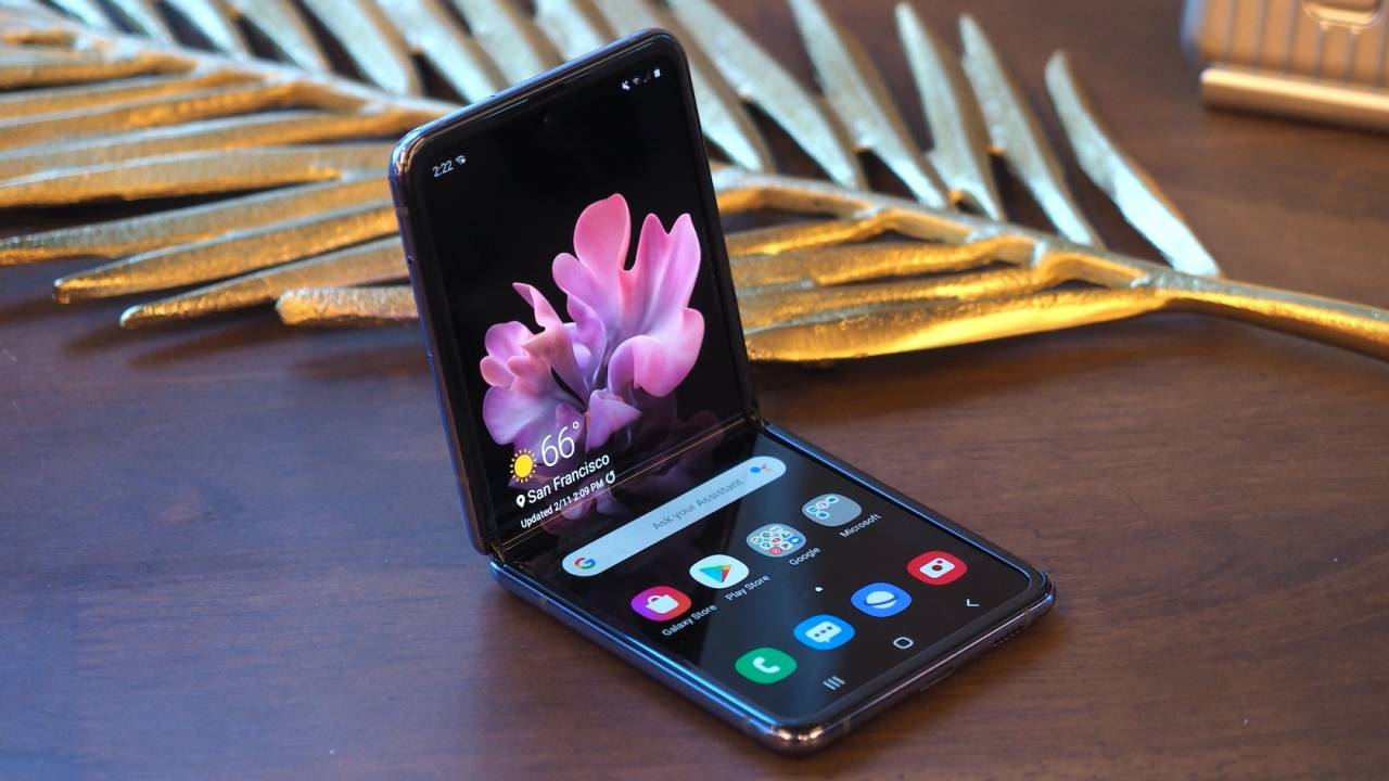 Samsung Galaxy Z Flip 3 Could Actually Be Affordable Slashgear Samsung Galaxy Z Flip 3 Could Actually Be Affordable Slashgear