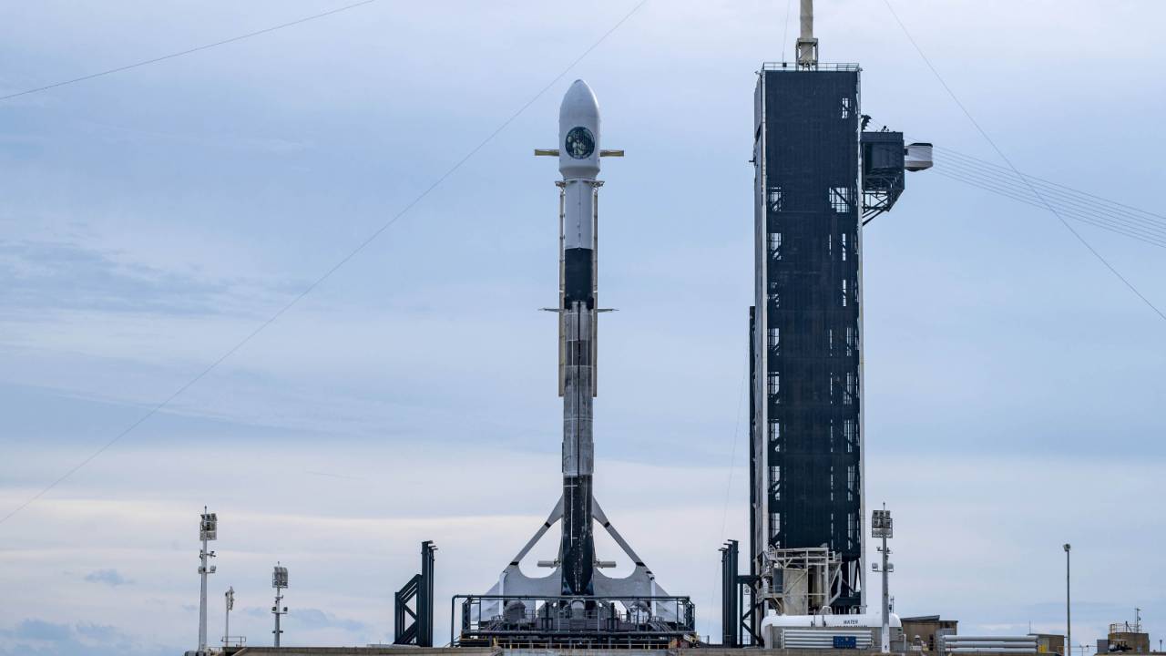 スペースX、ファルコン・ヘビーの打ち上げを4日連続で中止