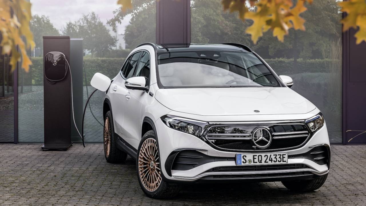 2022 MercedesBenz EQA electric crossover strikes a price and range balance SlashGear