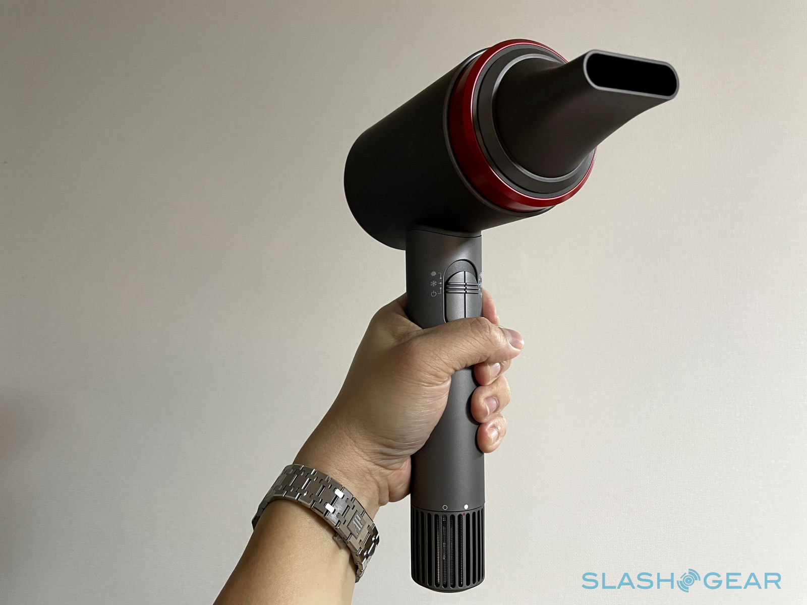 battery operated hair dryer