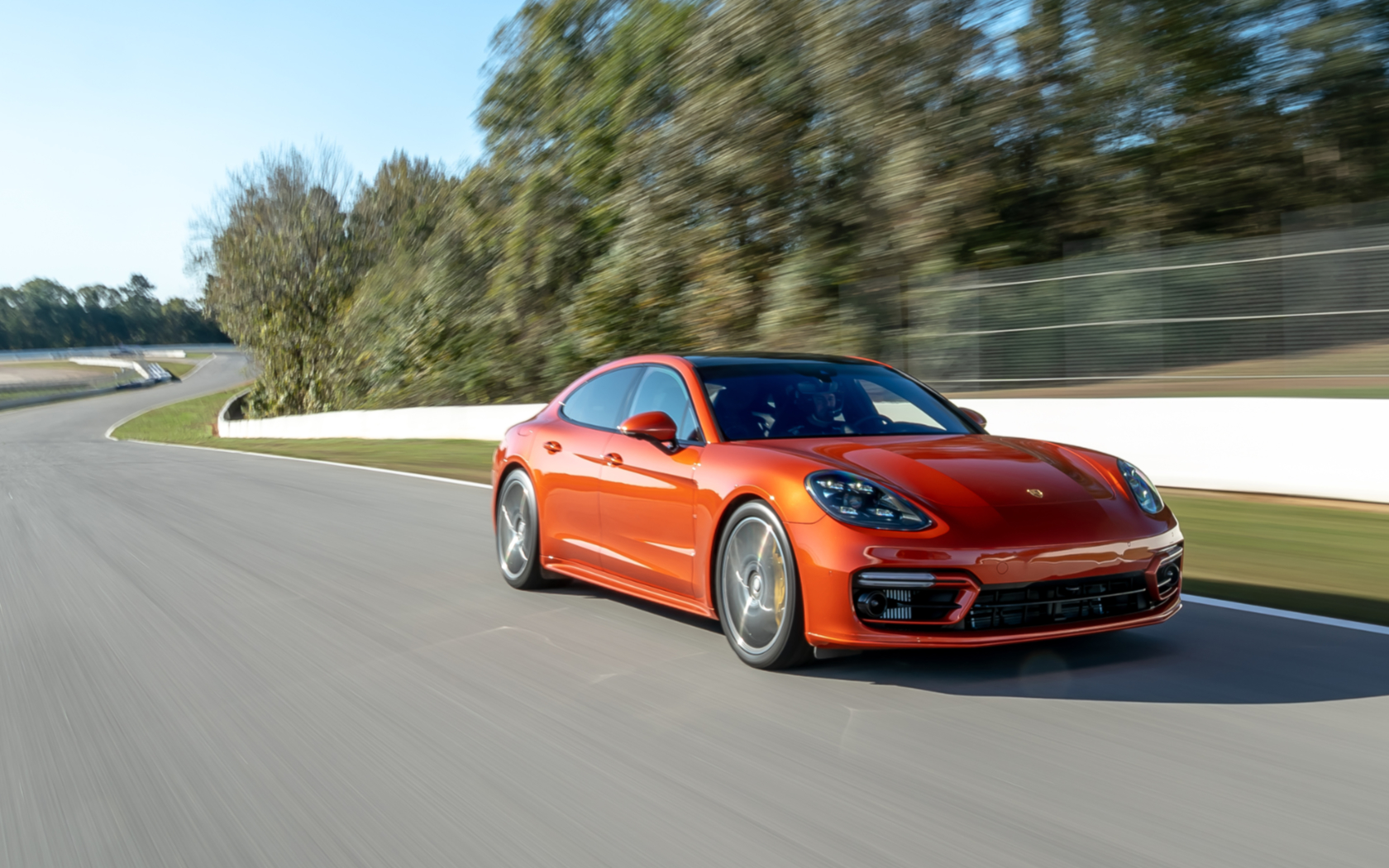 Панамера песня. Porsche Panamera 2021. Порше Панамера 2021 оранжевая. Порше Панамера турбо максимальная скорость