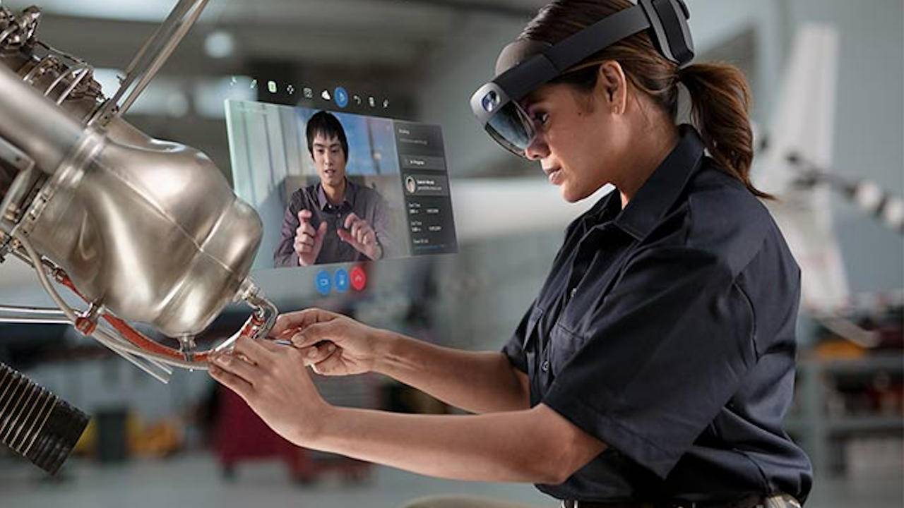 Microsoft Hololens 2 preview brings Microsoft Edge, Swipe Keyboard