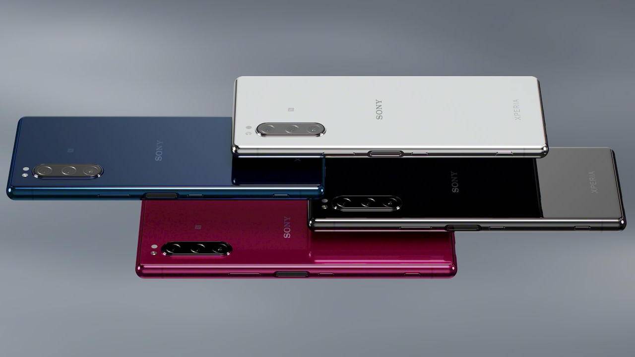 Xperia 1 Xperia 5 Get Android 11 Update A Month Early Slashgear
