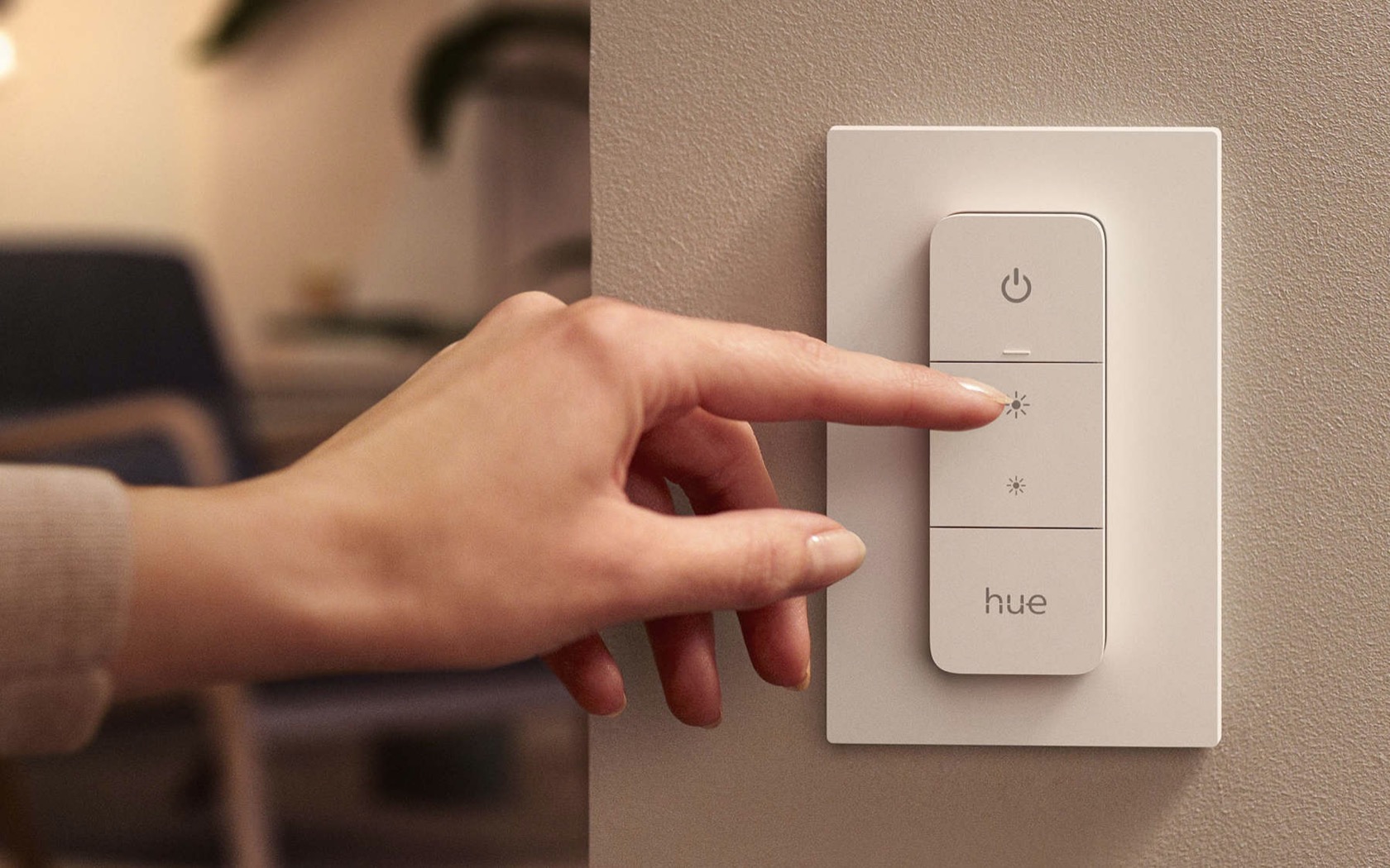 philips hue wall switch module finally makes your old switches smarter slashgear
