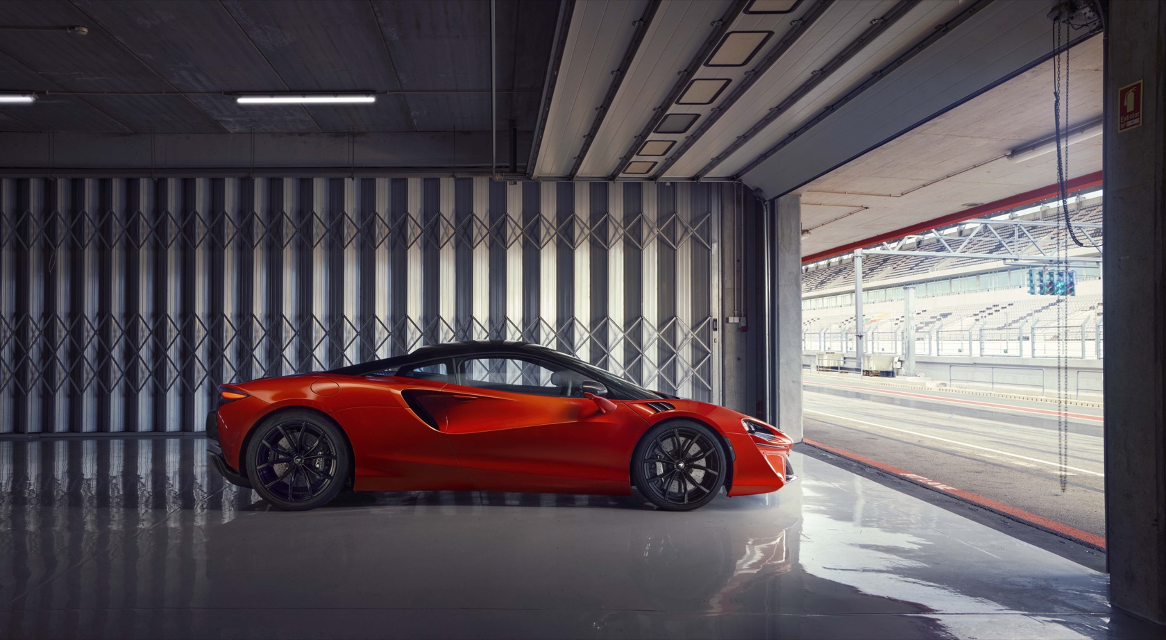 McLaren Artura Gallery - SlashGear