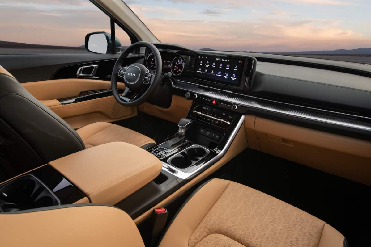 2022 Kia Carnival ditches Sedona in style with upscale 3-row interior ...