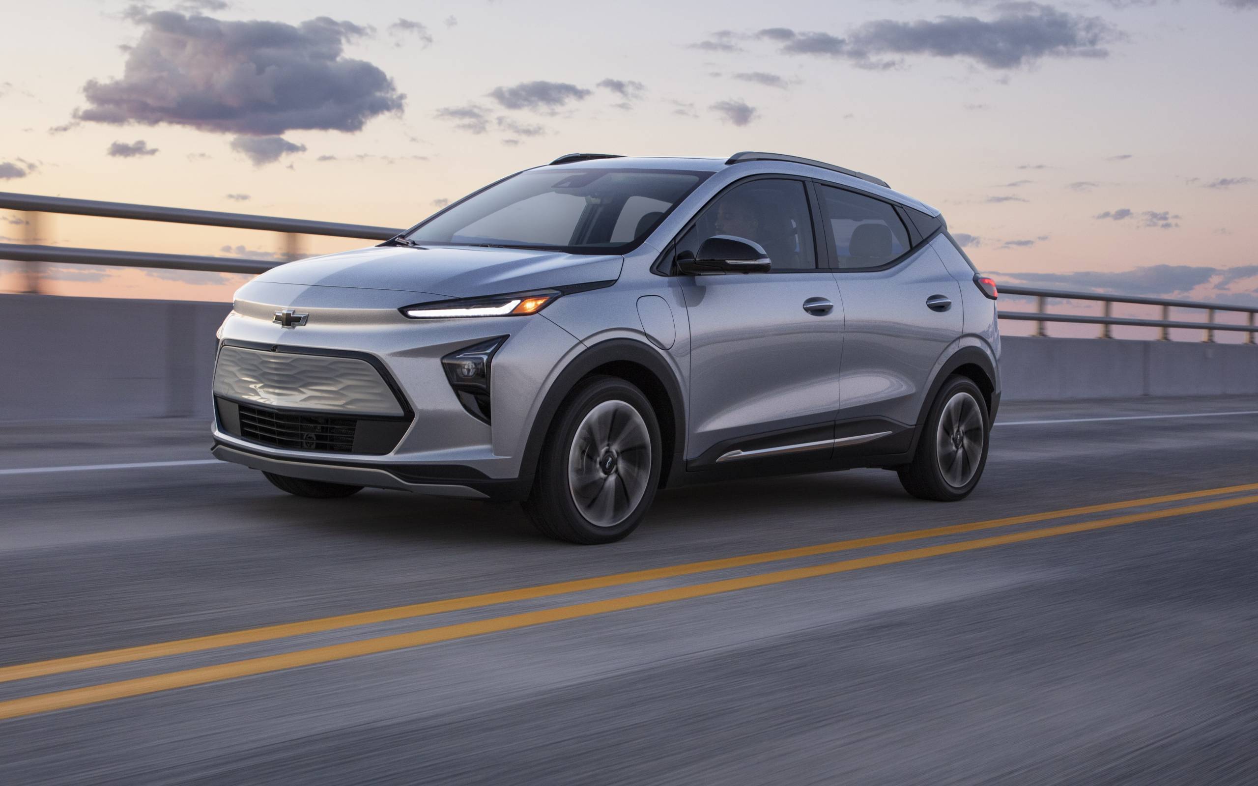 2022 Chevrolet Bolt EUV electric crossover revealed Price, Range