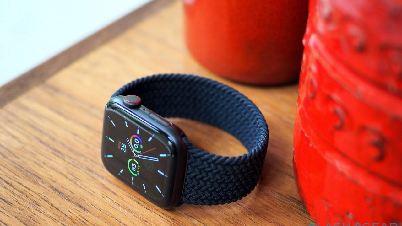 Apple Watch 5, Watch SE free repairs offered for charging issue