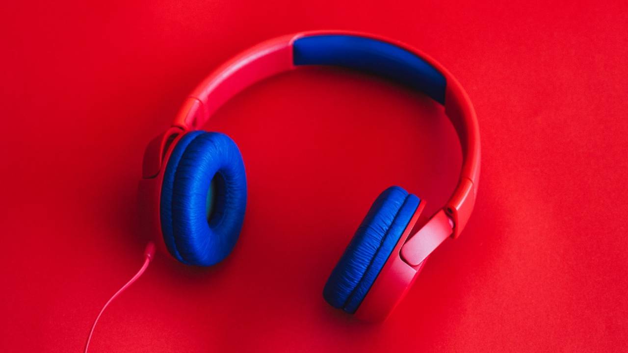 iHeartRadio is launching binaural podcasts with iHeart 3D Audio
